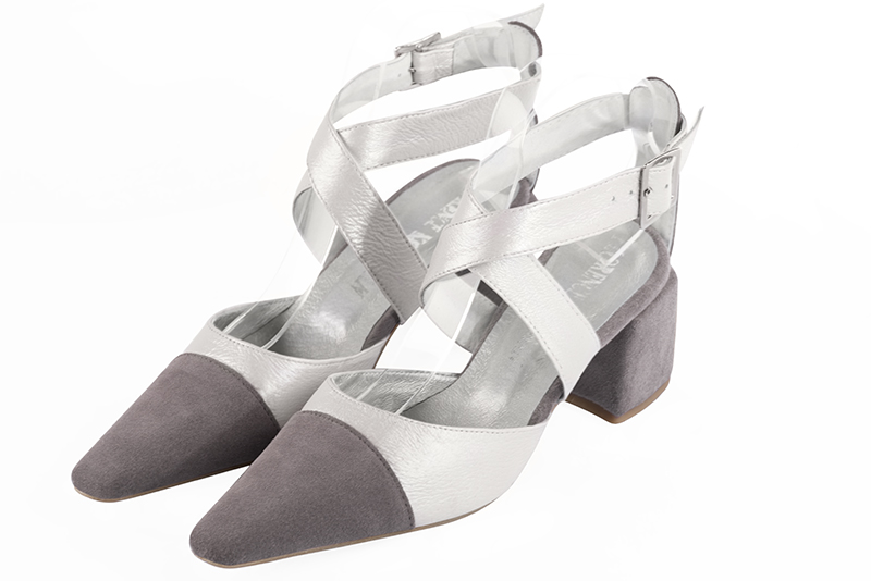 Pebble grey and pure white women's open back shoes, with crossed straps. Tapered toe. Medium block heels. Front view - Florence KOOIJMAN